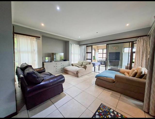 3 BEDROOM HOUSE FOR SALE IN MIDSTREAM ESTATE